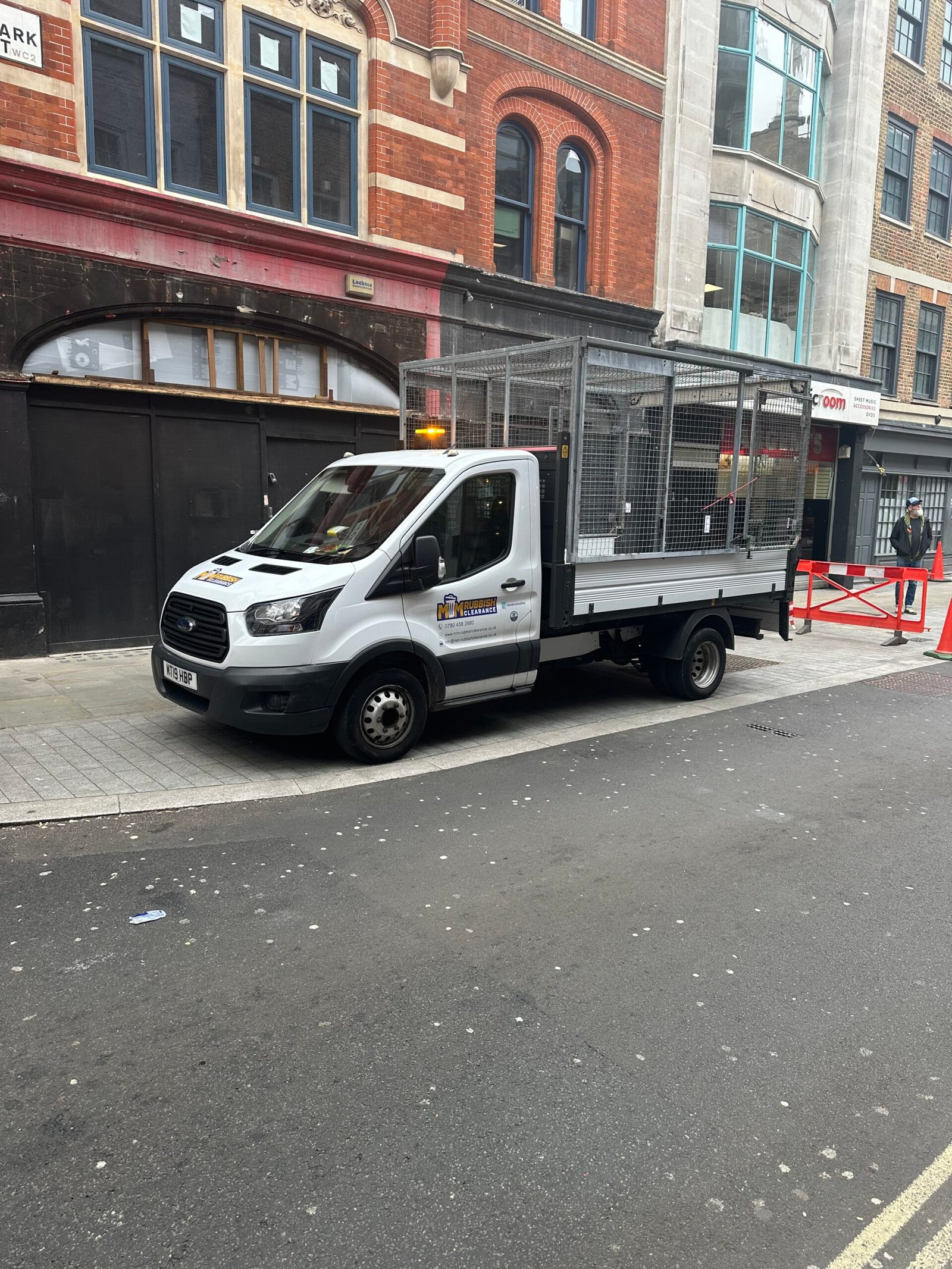 Household clearances – sofas, mattresses, garages & gardens