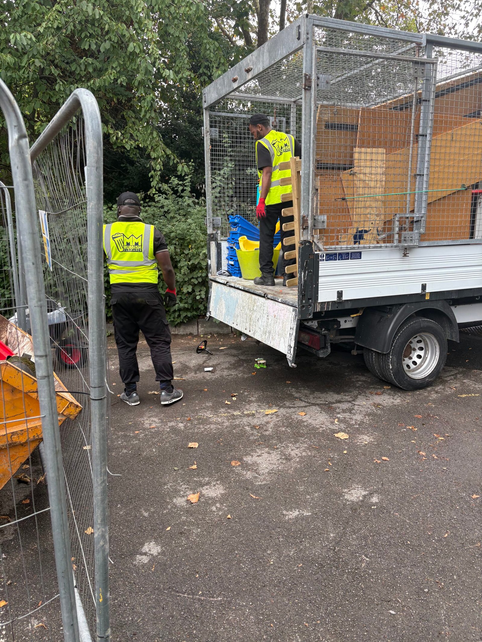 MM Rubbish Clearance bulky waste loading