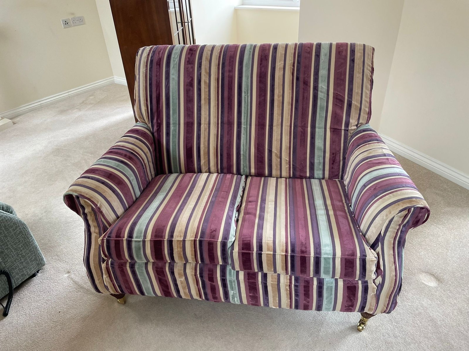 MM Rubbish Clearance sofa and mattress removal team