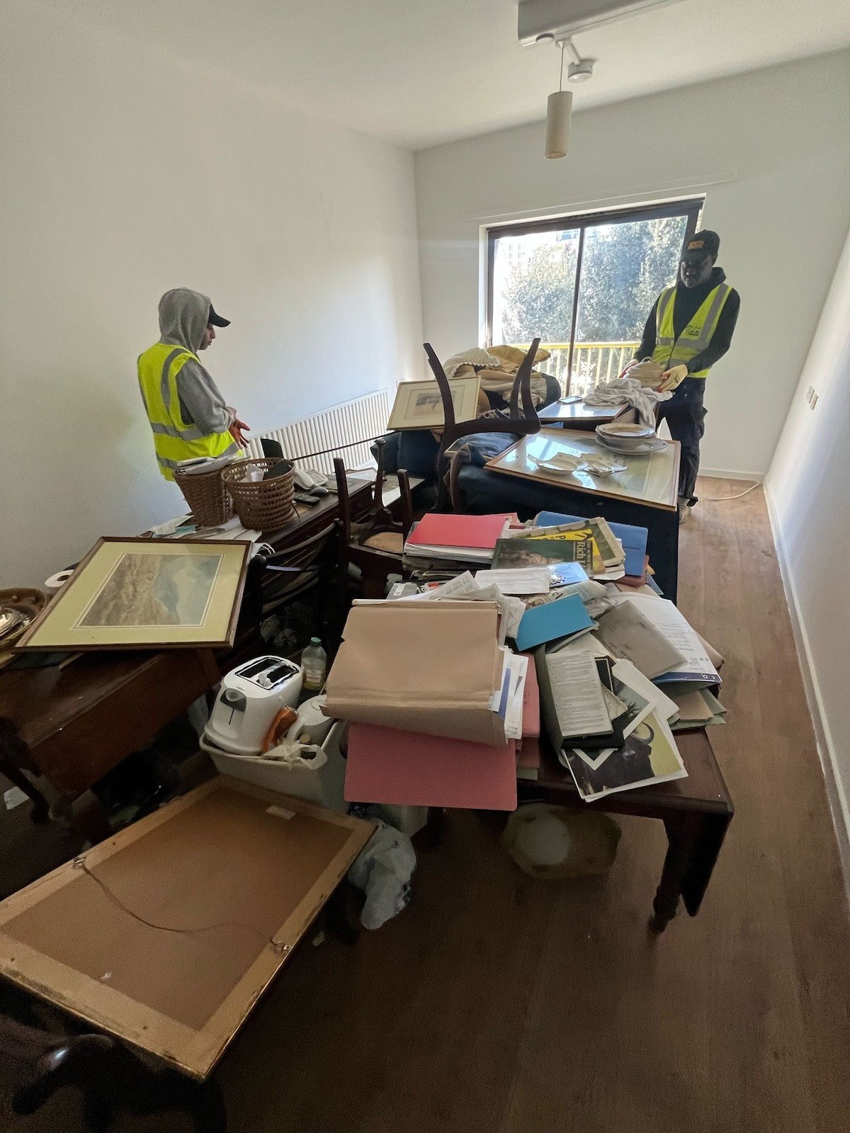 House rubbish clearance completed in North London by MM Rubbish Clearance