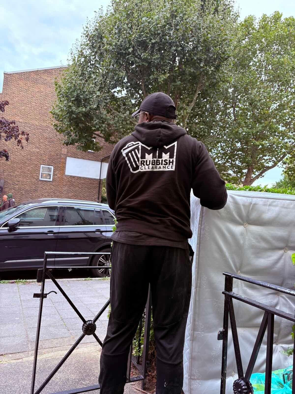 Same day sofa removal Hackney near Victoria Park by MM Rubbish Clearance