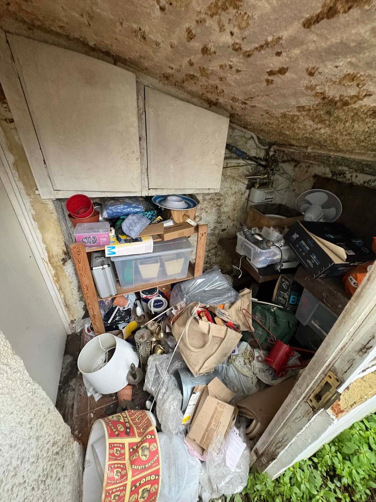 House clearance in Islington N1 — before clearance by MM Rubbish Clearance